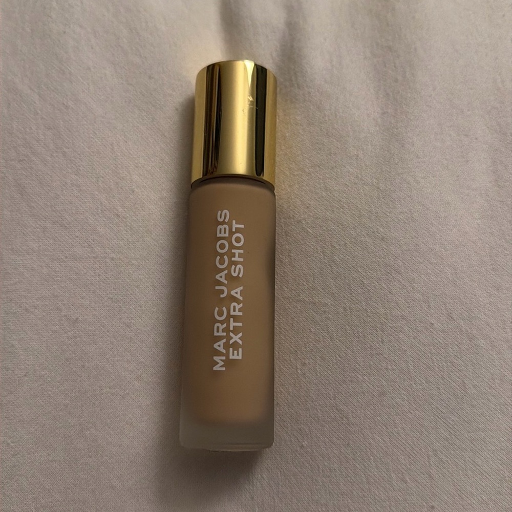 marc jacobs extra shot medium 210
